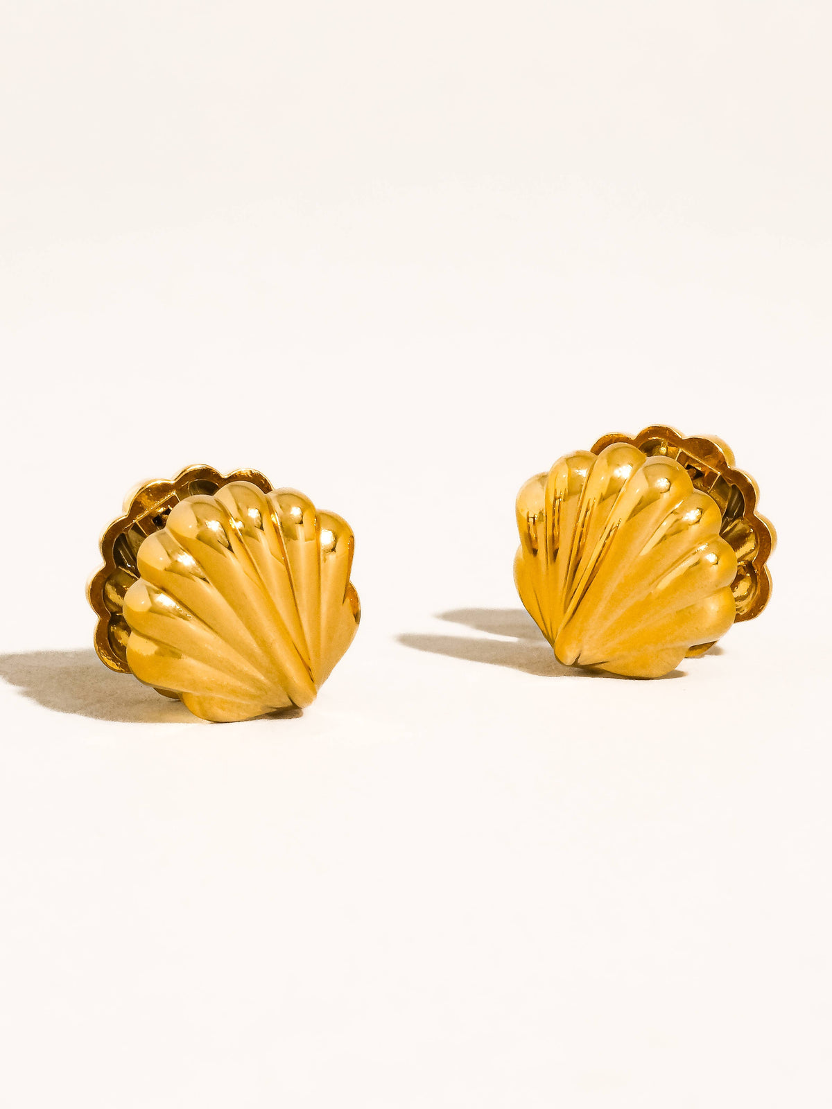 Verina 18K Gold Non-Tarnish Vintage Shell Earrings: Yellow Gold