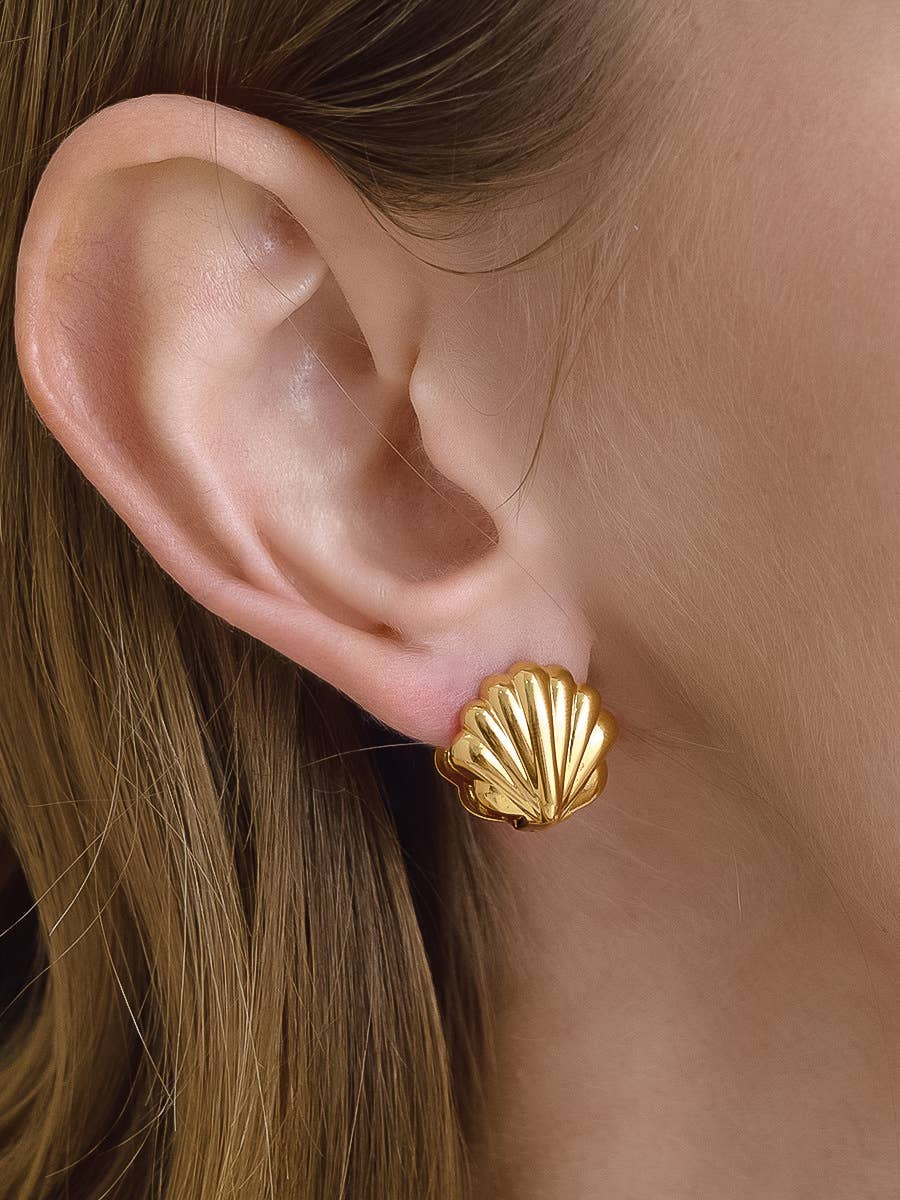Verina 18K Gold Non-Tarnish Vintage Shell Earrings: Yellow Gold