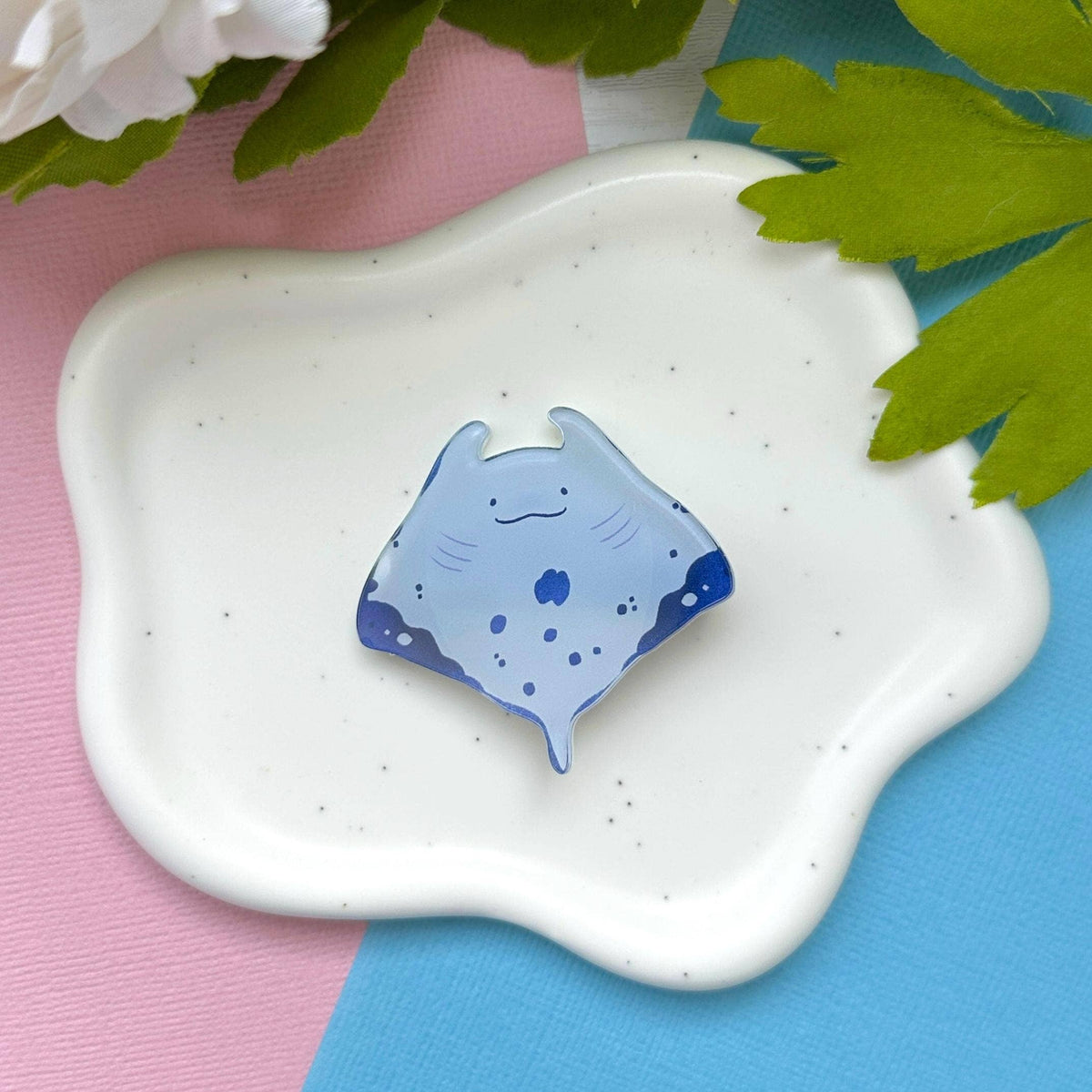 Manta Ray Acrylic Hair Clip