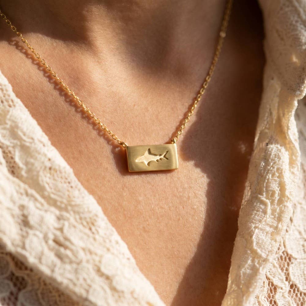 Rectangle Bar Shark Pendant Necklace: Gold