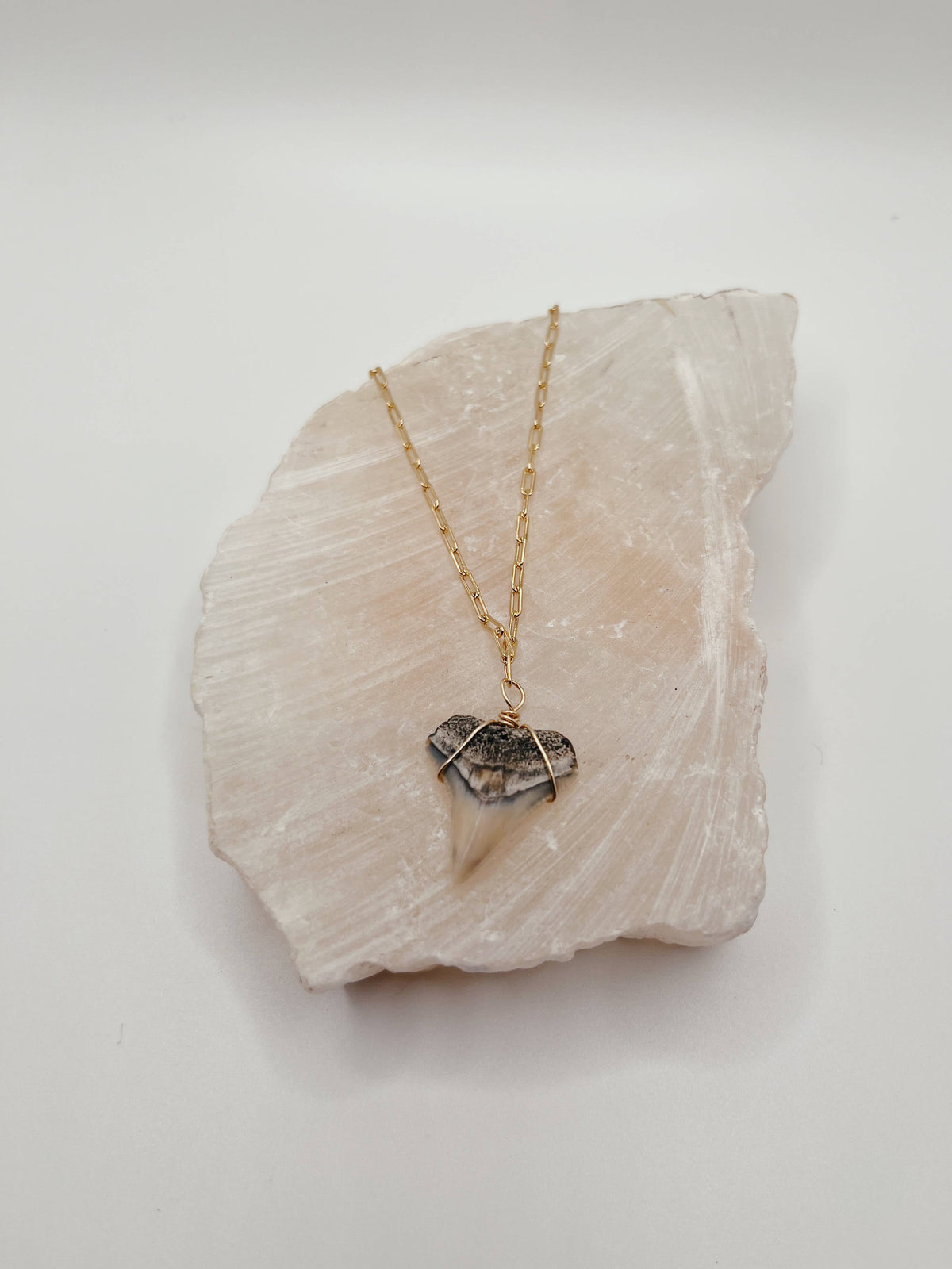 18k Gold Filled Mini Paper Clip Chain Shark Tooth Necklace: No Gemstone
