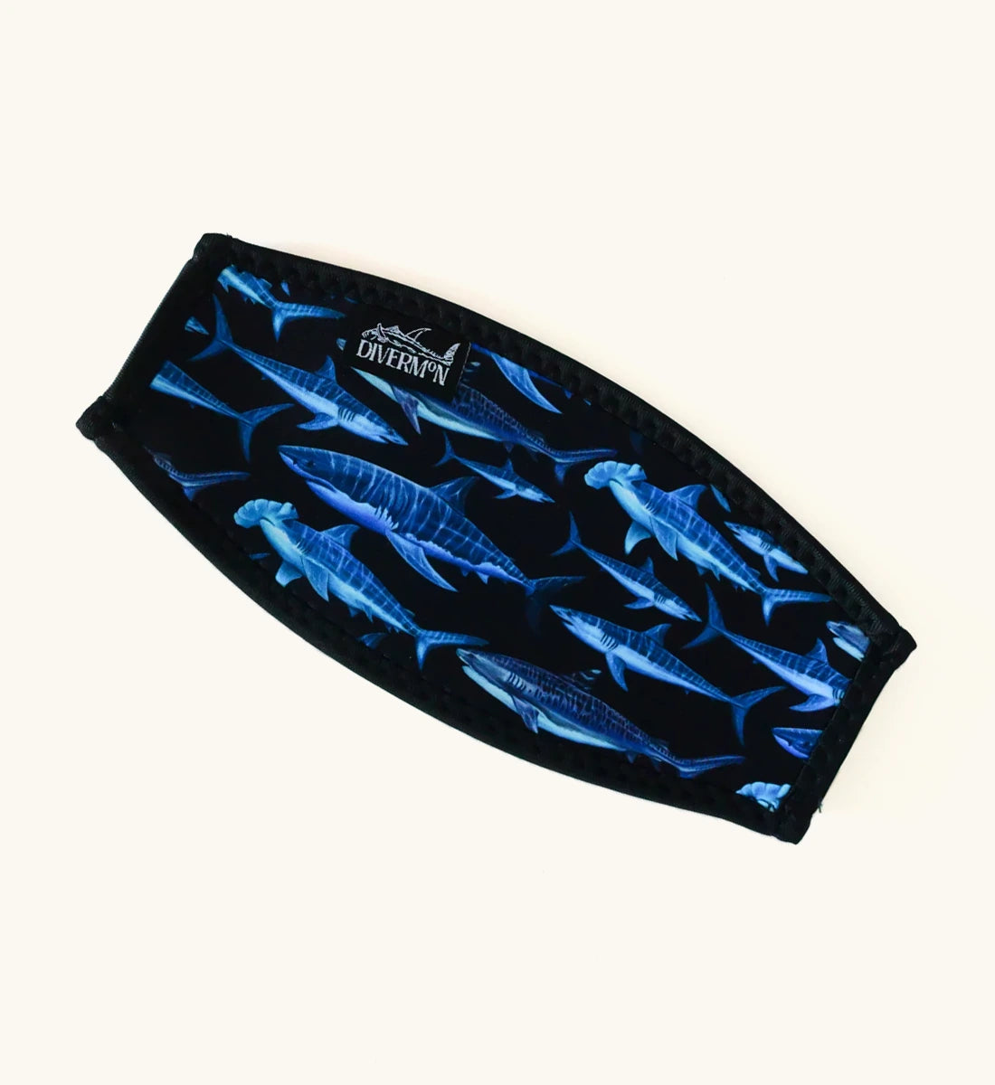 Shark Mask Tamer Black